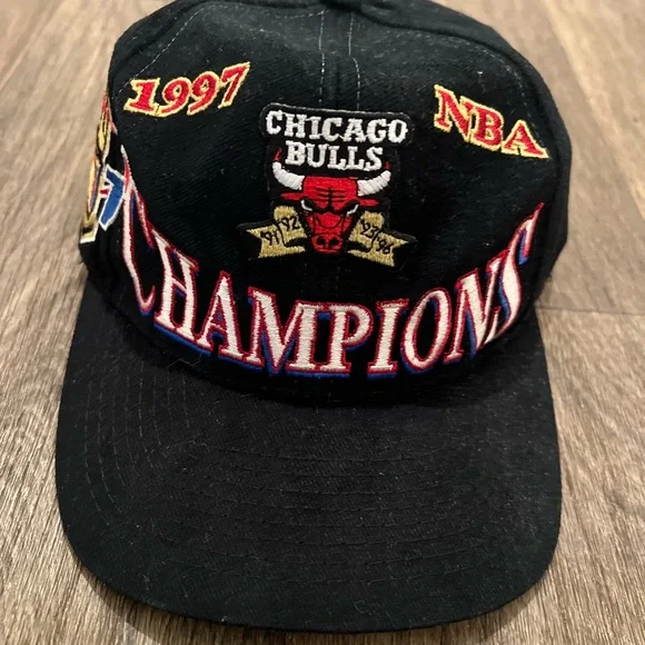 RARE Vintage Chicago Bulls 1997 NBA Champions Logo 7 Snapback Hat